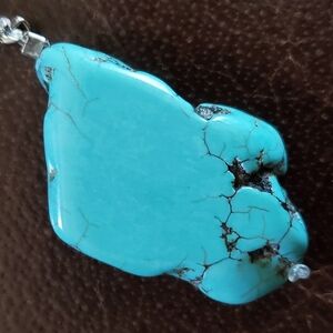 Elegant Silver and Genuine Turquoise 14g /70ct/ Necklace